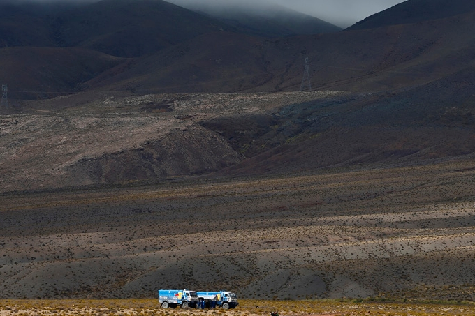 Dakar Rally 2014: Karginov verslaat De Rooy in rechtstreeks duel, Nederlanders sterk in Chili